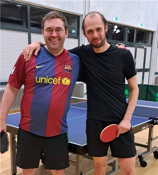 Die Finalisten des Herreneinzels: Zweitplatzierter Tim Heberle und Vereinsmeister Christopher Kungl